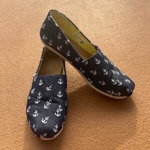 TOMS Navy Anchor Print Shoes